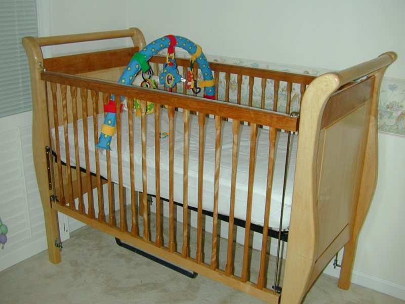 crib01.jpg 
800 x 600 JPEG-compressed image 
(334,102 bytes)