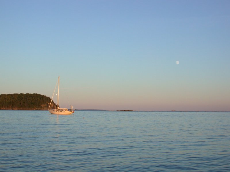 downeast20.jpg 
800 x 600 compressed image 
(44,637 bytes)