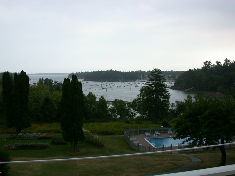 downeast25.jpg 
800 x 600 compressed image 
(59,513 bytes)