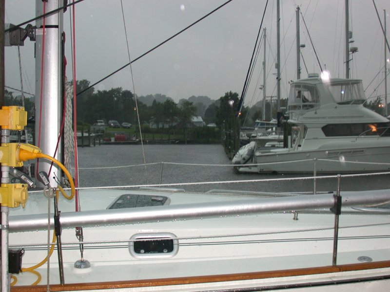 cruisesouth21.jpg 
800 x 600 compressed image 
(85,203 bytes)