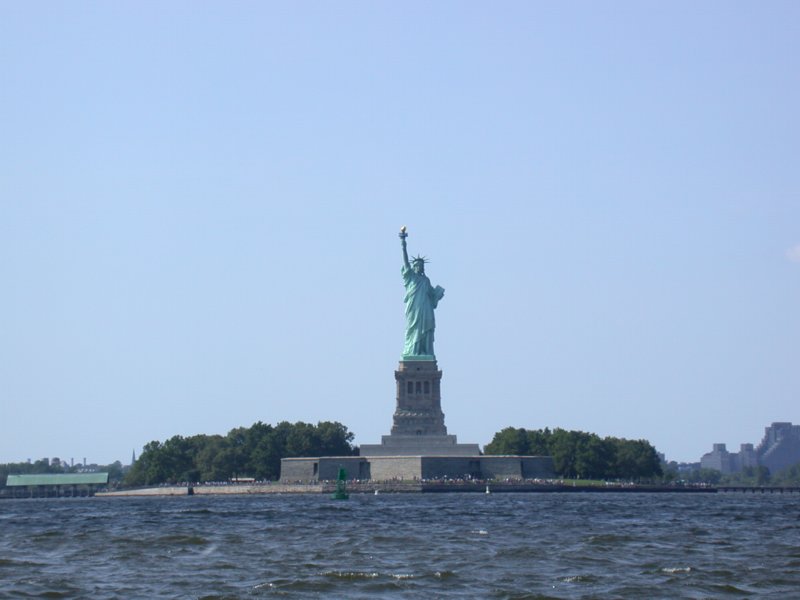 cruisesouth31.jpg 
800 x 600 compressed image 
(41,497 bytes)
