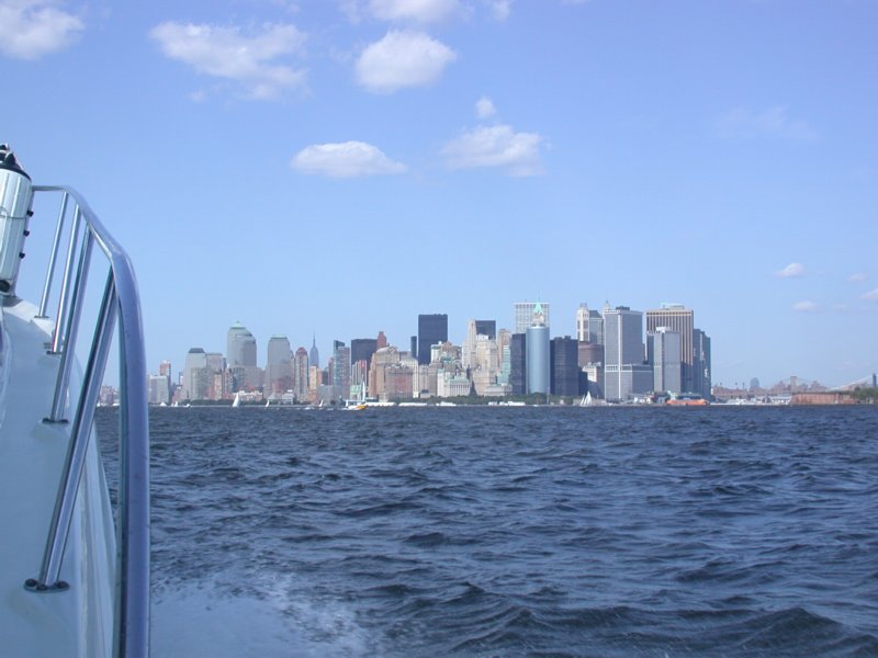 cruisesouth34.jpg 
800 x 600 compressed image 
(66,359 bytes)