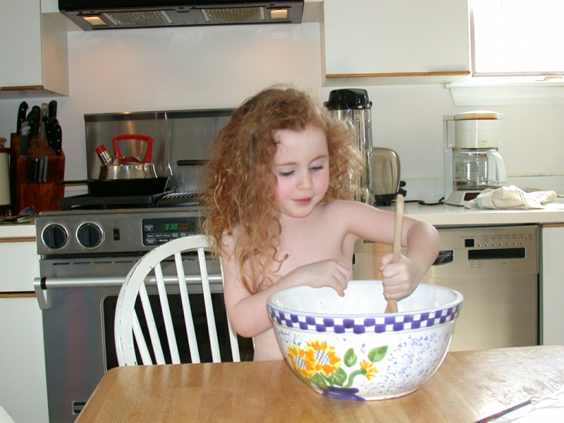 fourthbday02.jpg 
800 x 600 JPEG-compressed image 
(331,249 bytes)