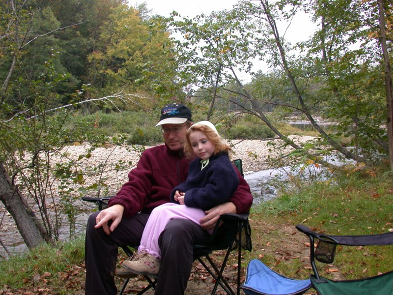 camping05.jpg 
800 x 600 compressed image 
(166,771 bytes)