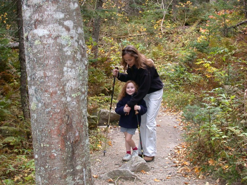 camping09.jpg 
800 x 600 compressed image 
(177,391 bytes)