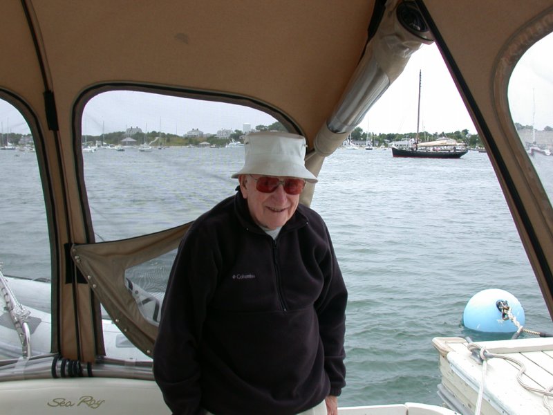 cruisingthecape23.jpg 
800 x 600 compressed image 
(79,797 bytes)