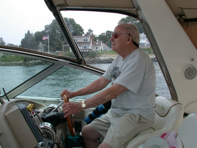 cruisingthecape26.jpg 
800 x 600 compressed image 
(87,024 bytes)
