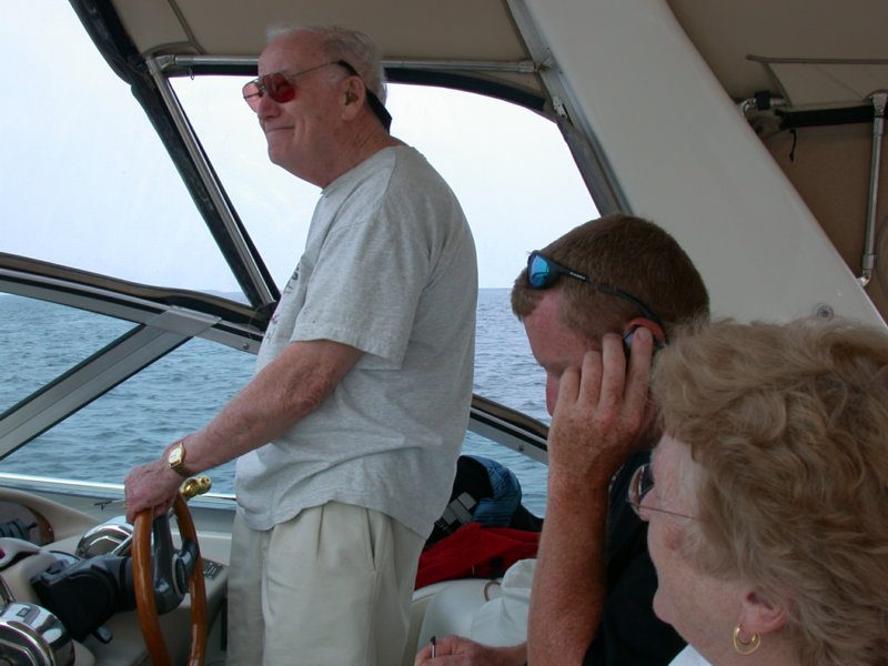 cruisingthecape28.jpg 
800 x 600 compressed image 
(73,430 bytes)