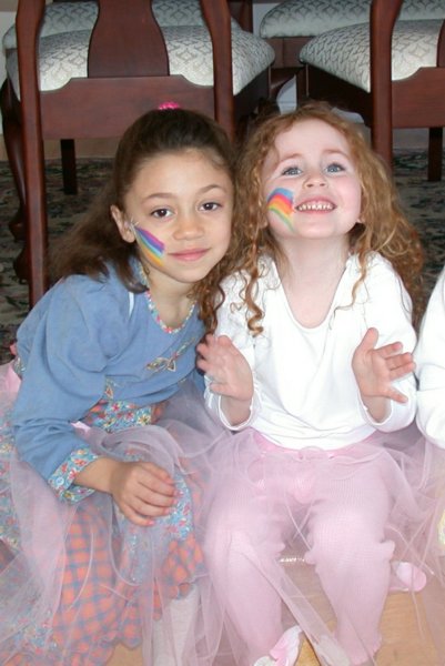 fifthbirthday05.jpg 
401 x 600 compressed image 
(48,417 bytes)