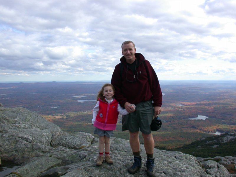 monadnock05.jpg 
800 x 600 compressed image 
(77,595 bytes)