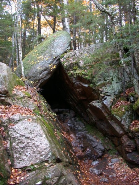 monadnock10.jpg 
450 x 600 compressed image 
(95,734 bytes)