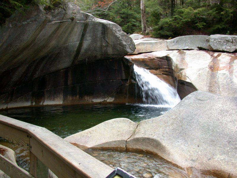 monadnock17.jpg 
800 x 600 compressed image 
(114,671 bytes)